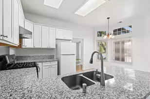 5060 Summerbrook Way, Sacramento, CA 95823 - Photo 14