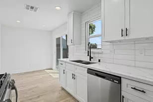 3918 Wildrose Way, Sacramento, CA 95826 - Photo 10