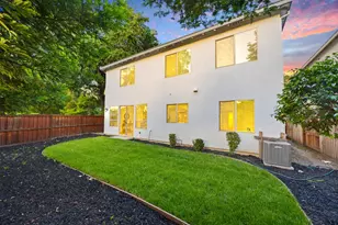 7 Triumph Ct, Sacramento, CA 95831 - Photo 8