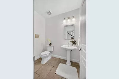 7 Triumph Court, Sacramento, CA 95831 - Photo 16