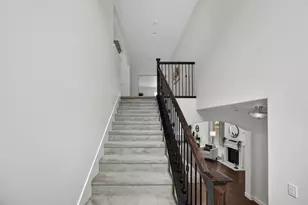 7 Triumph Ct, Sacramento, CA 95831 - Photo 44