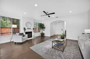 7 Triumph Ct, Sacramento, CA 95831 - Photo 26