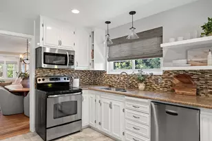 836 52nd St, Sacramento, CA 95819 - Photo 8