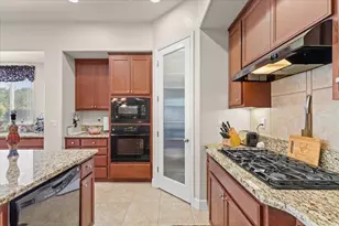 805 Freedom Point Way, Manteca, CA 95336 - Photo 30
