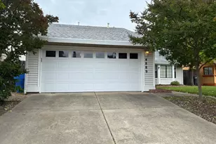 4889 Hinchman Way, Sacramento, CA 95823 - Photo 2