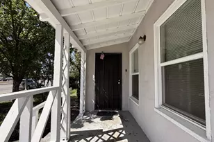 713 W 4th St, Madera, CA 93637 - Photo 6