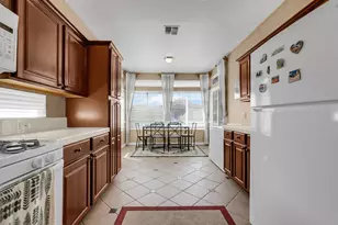 2865 Tulare Ct, Livingston, CA 95334 - Photo 4