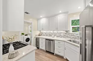 231 40th St, Sacramento, CA 95819 - Photo 14