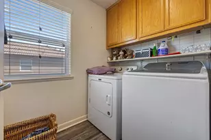 998 E J St, Oakdale, CA 95361 - Photo 26