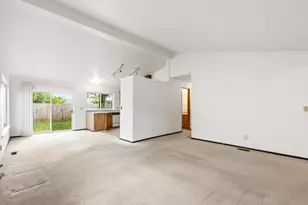 75 Lacam Cir, Sacramento, CA 95820 - Photo 12