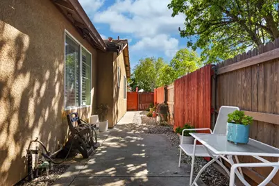 330 Sun Shower Circle, Sacramento, CA 95823 - Photo 20
