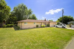 1048 Laurel Ave, Olivehurst, CA 95961 - Photo 2