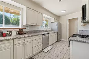 921 Patricia Way, Sacramento, CA 95864 - Photo 4