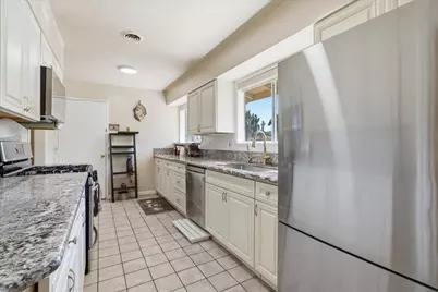 921 Patricia Way, Sacramento, CA 95864 - Photo 12