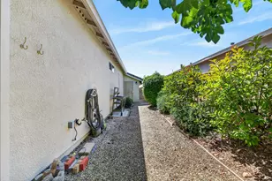 2051 Stepping Stone Ln, Lincoln, CA 95648 - Photo 18