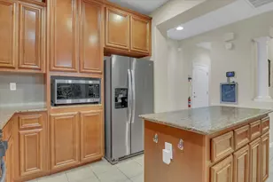 1057 Marseille Ln, Roseville, CA 95747 - Photo 10
