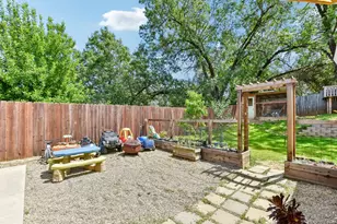 564 Cappella Dr, Diamond Springs, CA 95619 - Photo 18