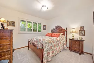 7671 Greenhaven Dr, Sacramento, CA 95831 - Photo 18