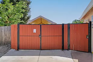 9370 Carrolton Pl, Elk Grove, CA 95624 - Photo 44