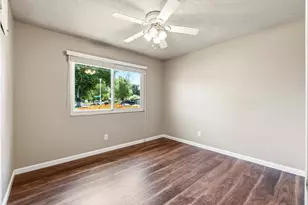 8511 Erinbrook Way, Sacramento, CA 95626 - Photo 18