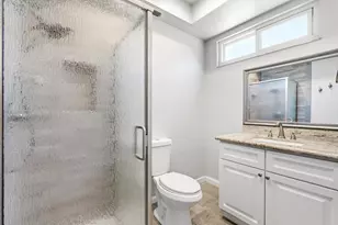8511 Erinbrook Way, Sacramento, CA 95626 - Photo 22
