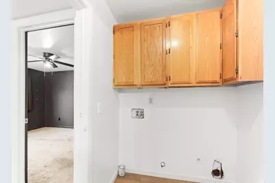 8471 Fontenay Way, Stockton, CA 95210 - Photo 14