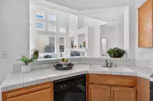 9087 Trumbauer Way, Elk Grove, CA 95758 - Photo 22