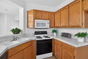 9087 Trumbauer Way, Elk Grove, CA 95758 - Photo 20
