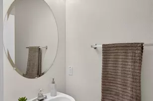 9087 Trumbauer Way, Elk Grove, CA 95758 - Photo 32