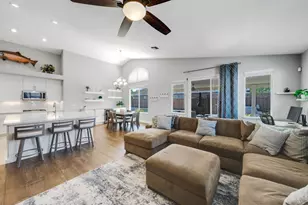 6500 Oscar Cir, Elk Grove, CA 95757 - Photo 6