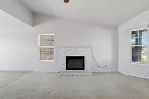 1707 Chateau Dr, Olivehurst, CA 95961 - Photo 10