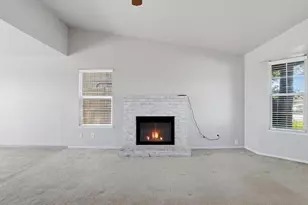 1707 Chateau Dr, Olivehurst, CA 95961 - Photo 8