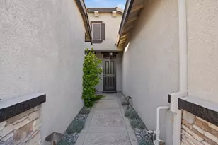 655 Mono St, Manteca, CA 95337 - Photo 4