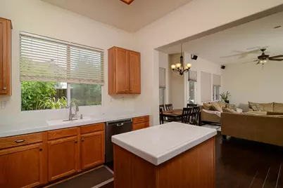 1933 Bastona, Elk Grove, CA 95758 - Photo 12