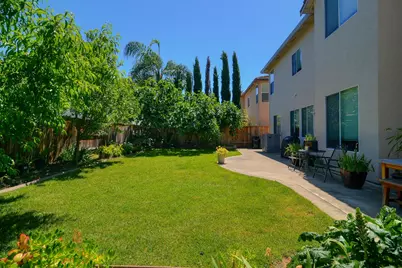 1933 Bastona, Elk Grove, CA 95758 - Photo 32