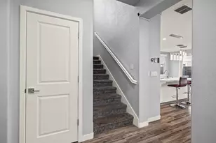 2327 Aerostar Way, Sacramento, CA 95834 - Photo 16