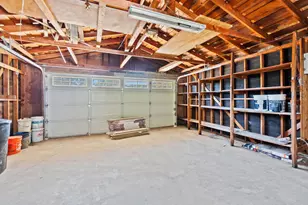 1425 Pleasant St, Redding, CA 96001 - Photo 28