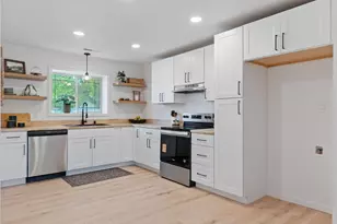 1425 Pleasant St, Redding, CA 96001 - Photo 12