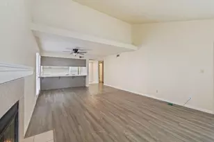 7675 N First St, Fresno, CA 93720 - Photo 14