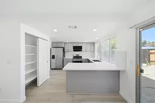 8529 Birch Hollow Way, Sacramento, CA 95828 - Photo 10