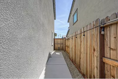 2233 Shady Tree Circle, Roseville, CA 95747 - Photo 40