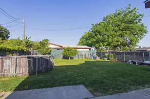 1843 W 8th St, Merced, CA 95341 - Photo 18