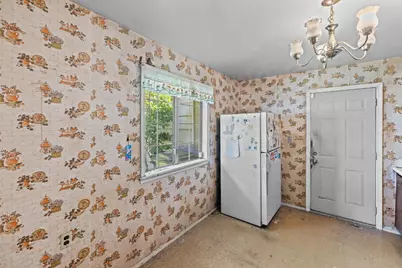 7358 Diana Way, Sacramento, CA 95828 - Photo 12