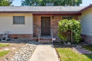 1041 Golden Gate Ave, Dos Palos, CA 93620 - Photo 2