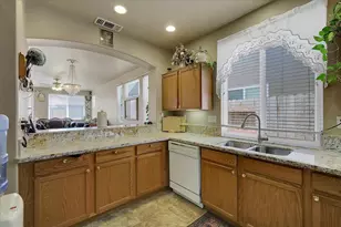 1690 Barrington Dr, Yuba City, CA 95993 - Photo 8
