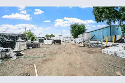 4005 Deeble Street, Sacramento, CA 95820 - Photo 4