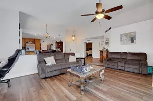 1404 Tradewind Dr, Yuba City, CA 95991 - Photo 18