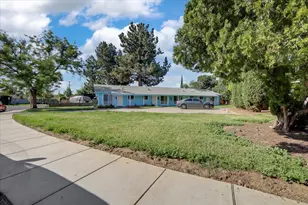 564 E 15th St, Marysville, CA 95901 - Photo 6