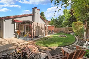 2109 Blue Jay Way, Lodi, CA 95240 - Photo 32