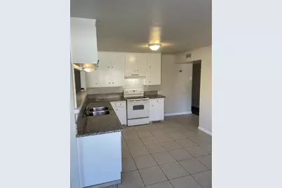 537 W University Avenue, Fresno, CA 93705 - Photo 6